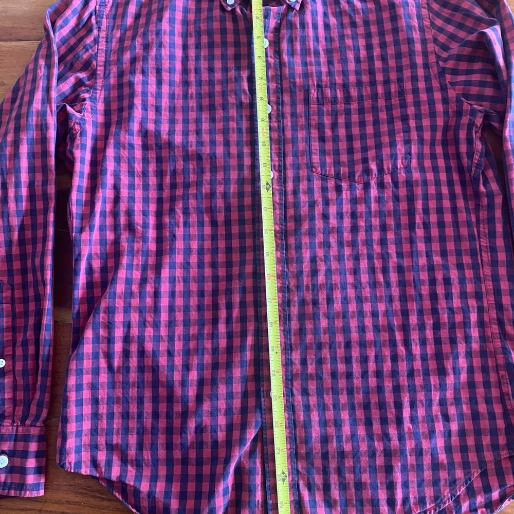 J. Crew Men's Red and Navy Gingham‎ Button-Down Shirt size S